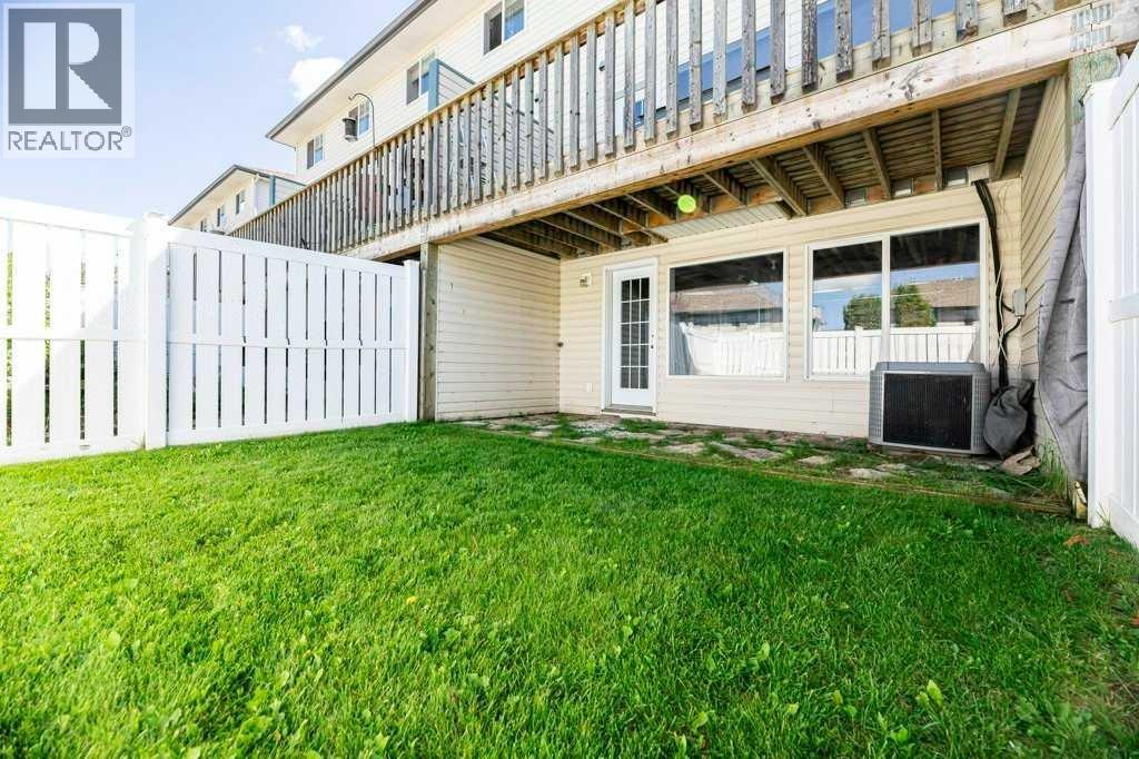 Photo 5 of 14 73 Addington Drive, Red Deer AB
