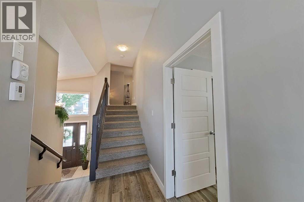 Photo 13 of 76 Northlander Way W, Lethbridge AB