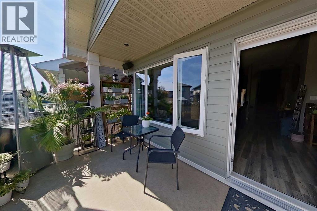 Photo 4 of 76 Northlander Way W, Lethbridge AB