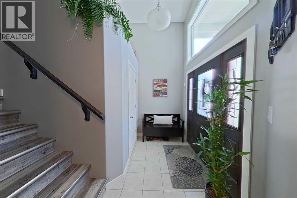 Photo 27 of 76 Northlander Way W, Lethbridge AB