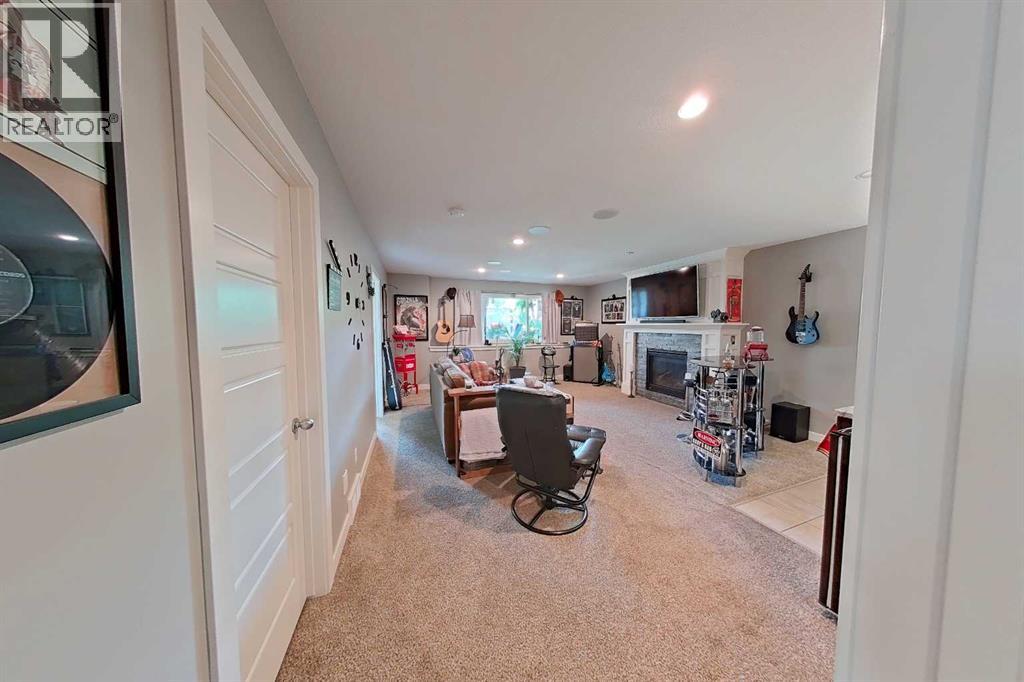 Photo 14 of 76 Northlander Way W, Lethbridge AB