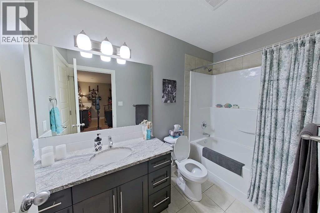 Photo 23 of 76 Northlander Way W, Lethbridge AB