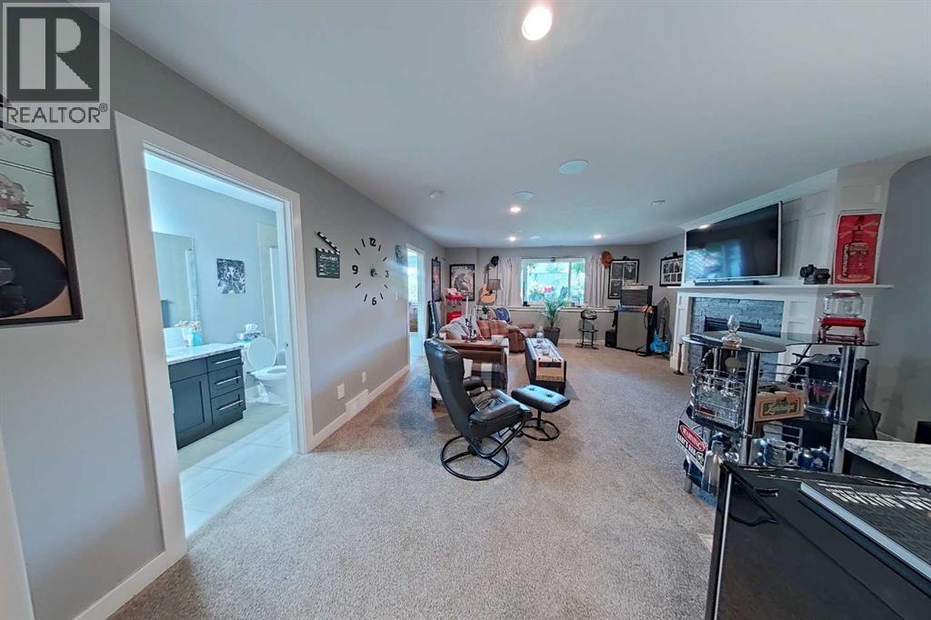 Photo 33 of 76 Northlander Way W, Lethbridge AB