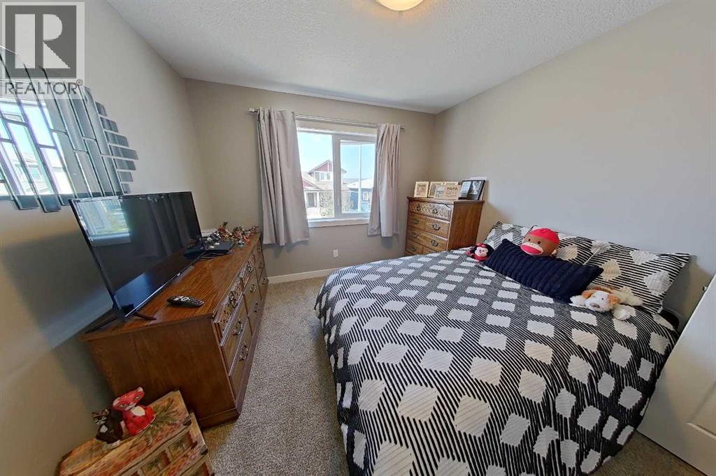 Photo 31 of 76 Northlander Way W, Lethbridge AB
