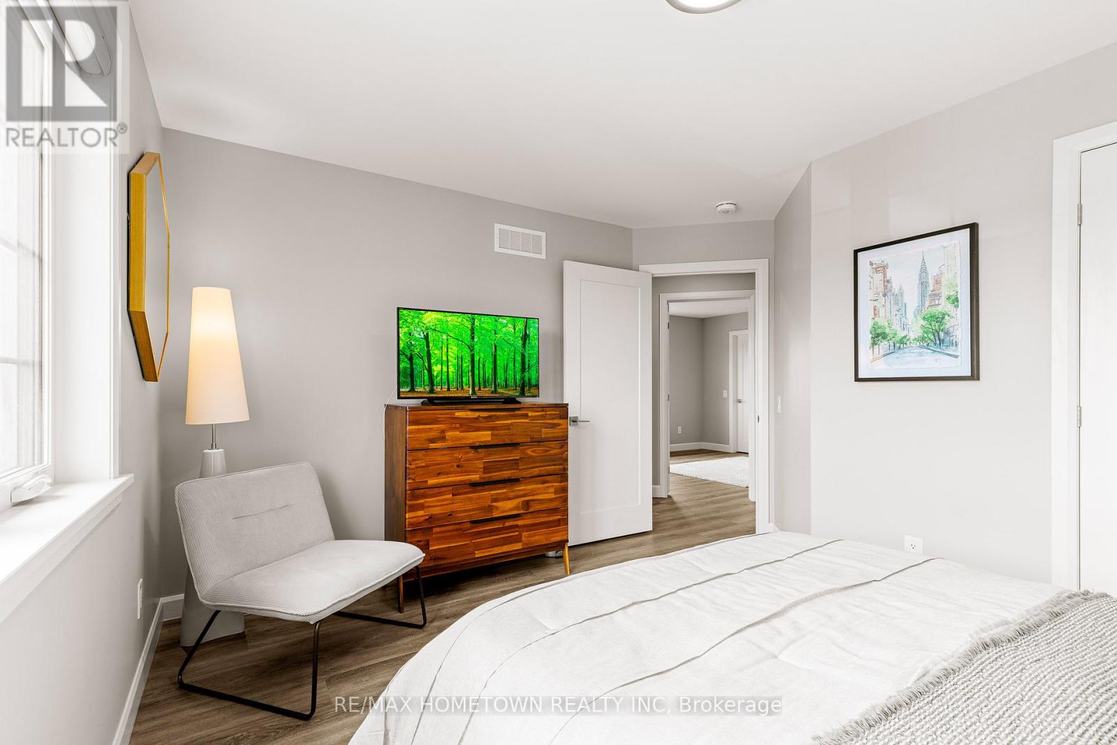 Photo 11 of 138 Wildwood Crescent, Brockville ON