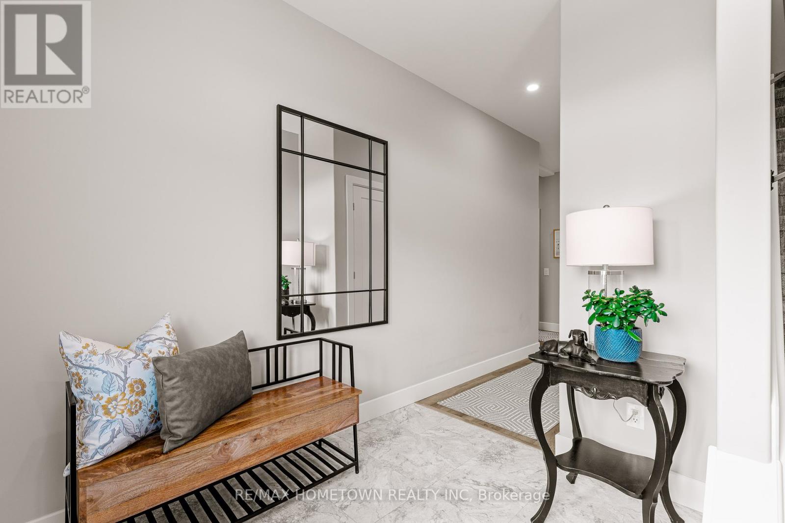 Photo 12 of 138 Wildwood Crescent, Brockville ON