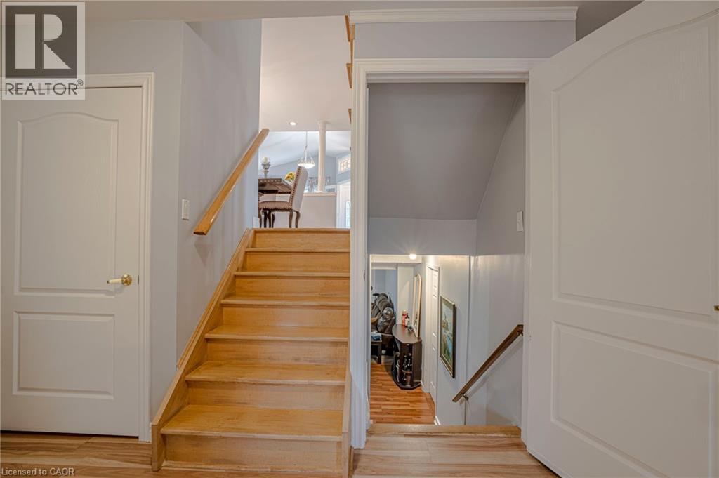 Photo 15 of 78 Philomena Drive, Hamilton ON