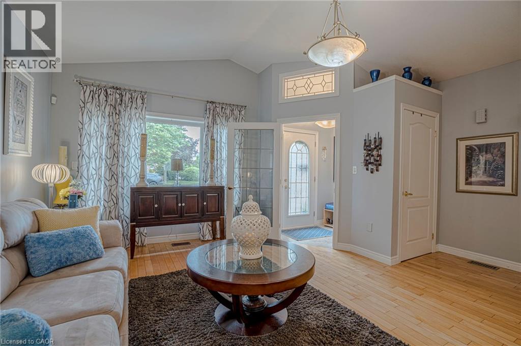 Photo 19 of 78 Philomena Drive, Hamilton ON