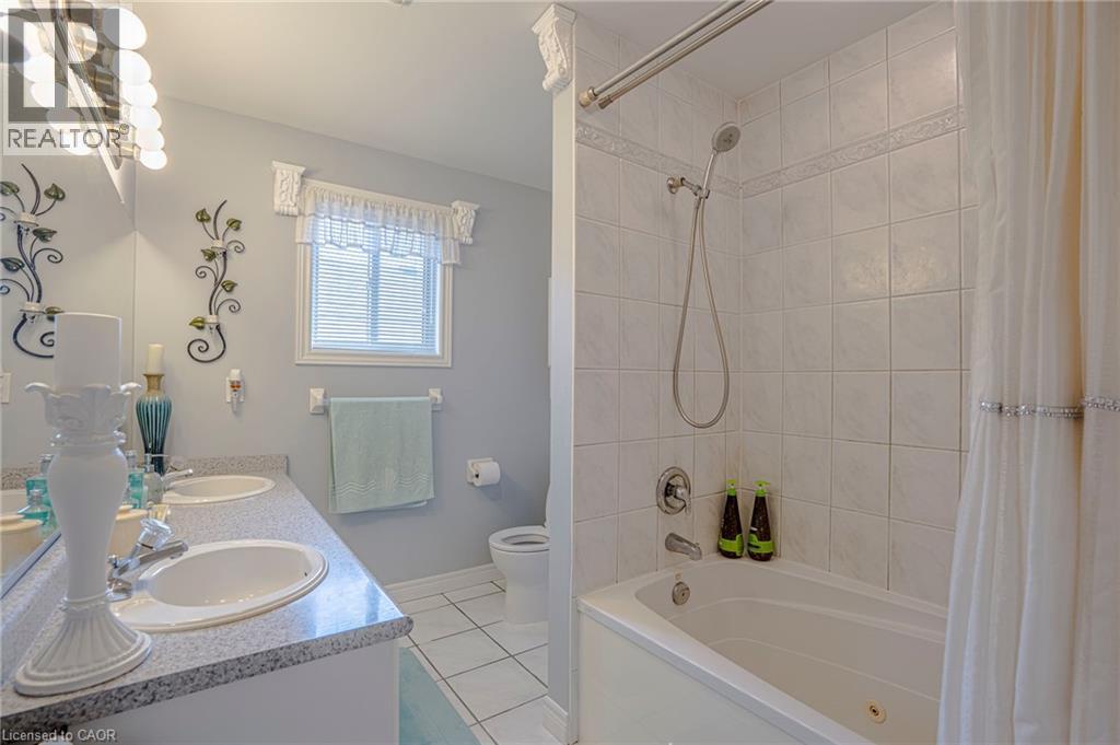 Photo 35 of 78 Philomena Drive, Hamilton ON