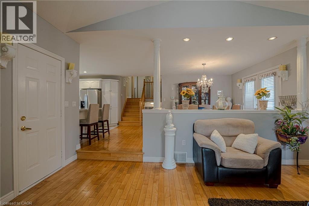 Photo 23 of 78 Philomena Drive, Hamilton ON