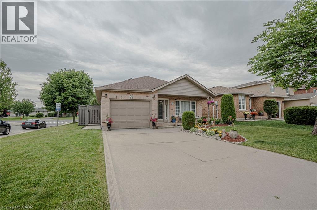 Photo 16 of 78 Philomena Drive, Hamilton ON