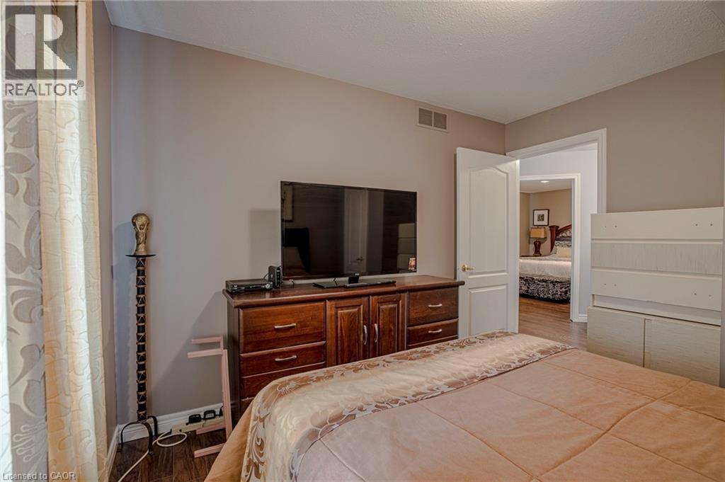Photo 48 of 78 Philomena Drive, Hamilton ON
