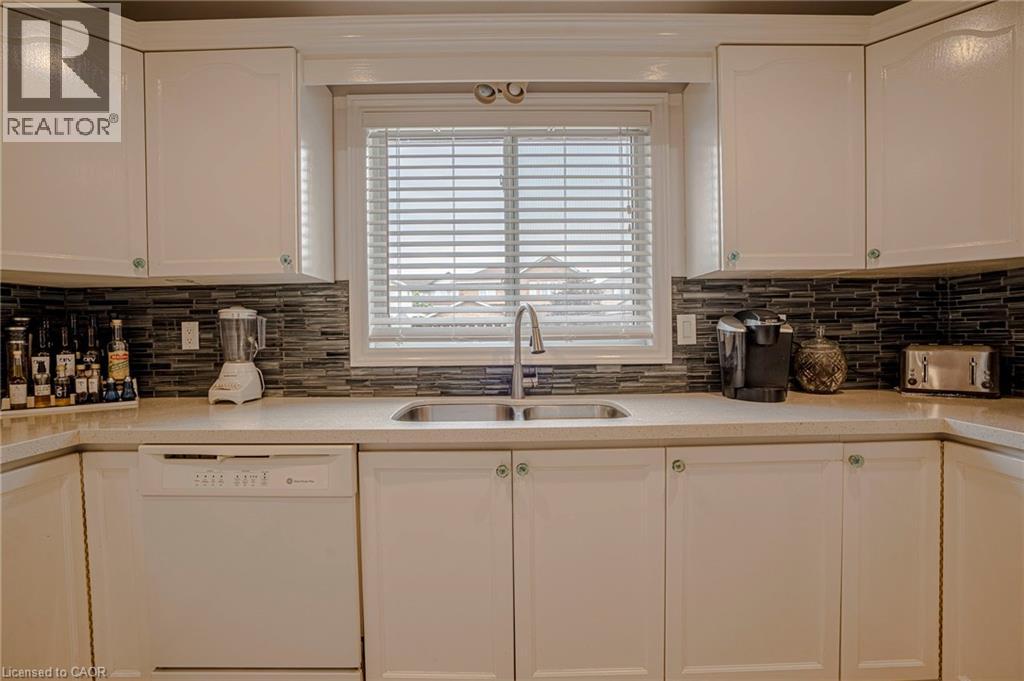 Photo 18 of 78 Philomena Drive, Hamilton ON