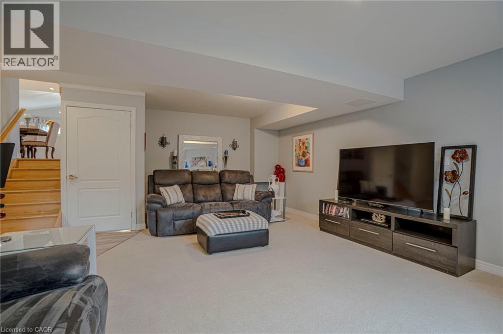 Photo 11 of 78 Philomena Drive, Hamilton ON