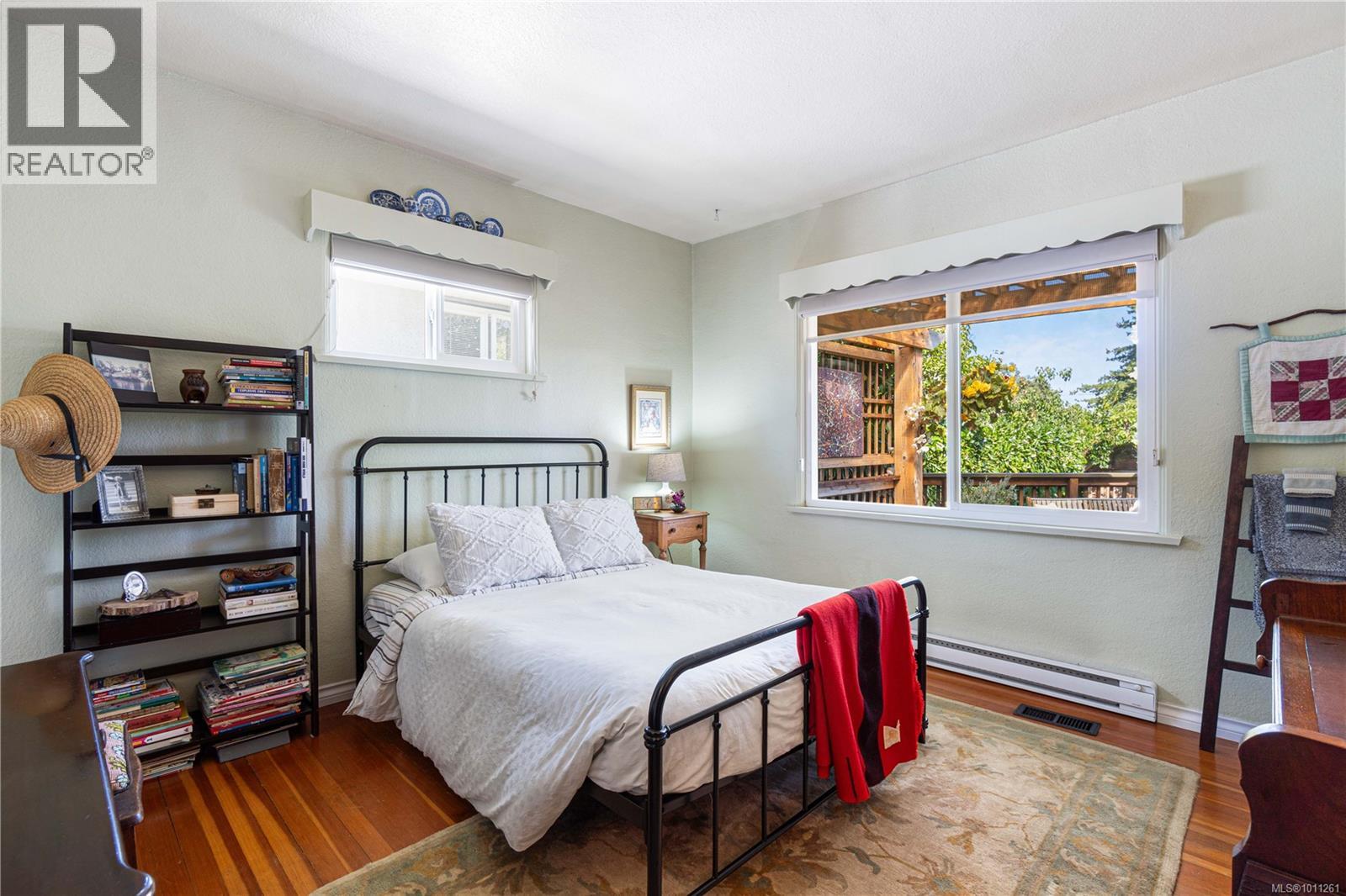 Photo 6 of 530 St Andrews St, Nanaimo BC