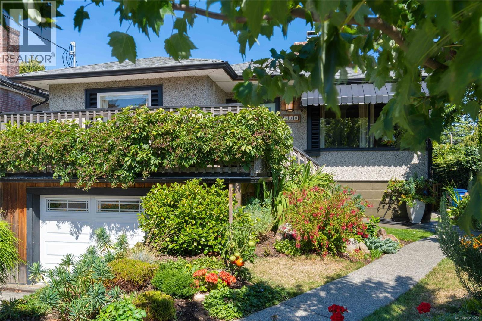 Photo 25 of 530 St Andrews St, Nanaimo BC