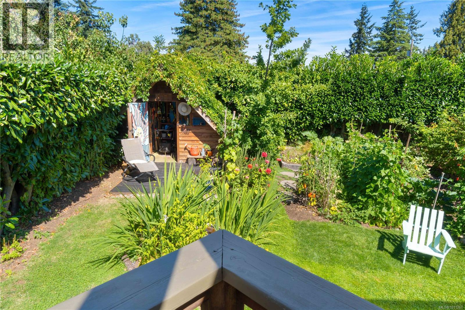 Photo 36 of 530 St Andrews St, Nanaimo BC