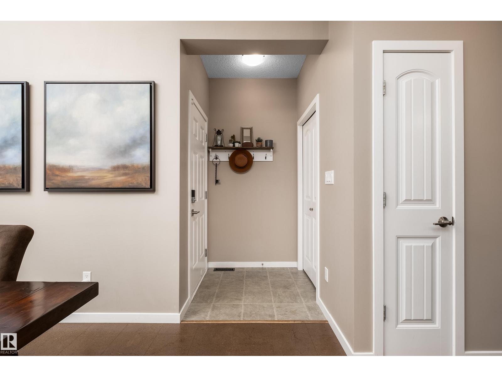 Photo 18 of 3053 Arthurs Cr Sw, Edmonton AB