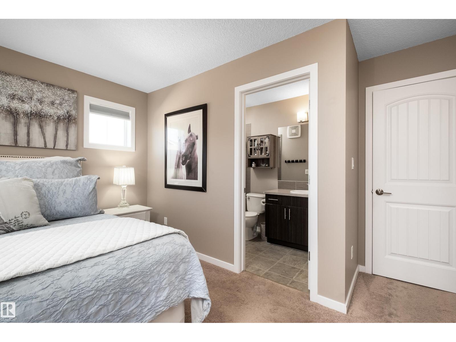 Photo 1 of 3053 Arthurs Cr Sw, Edmonton AB