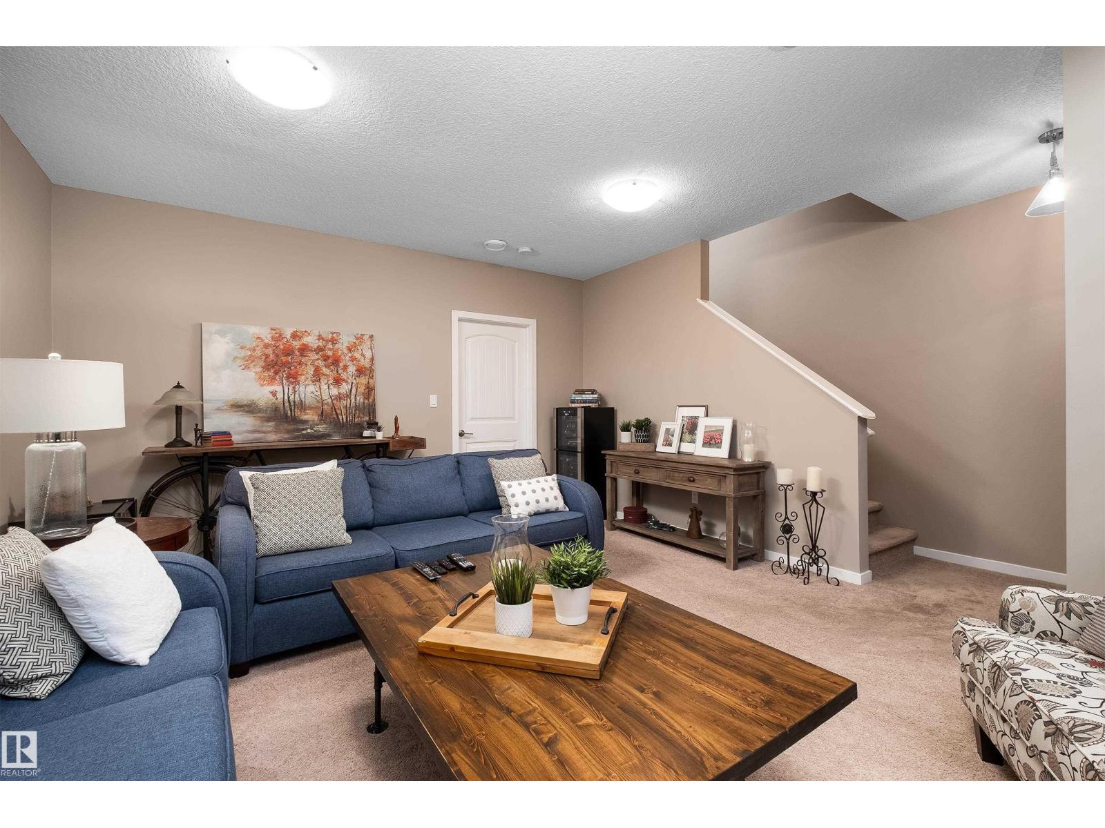 Photo 4 of 3053 Arthurs Cr Sw, Edmonton AB