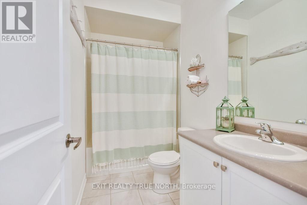 Photo 10 of 592 Bayport Boulevard, Midland ON