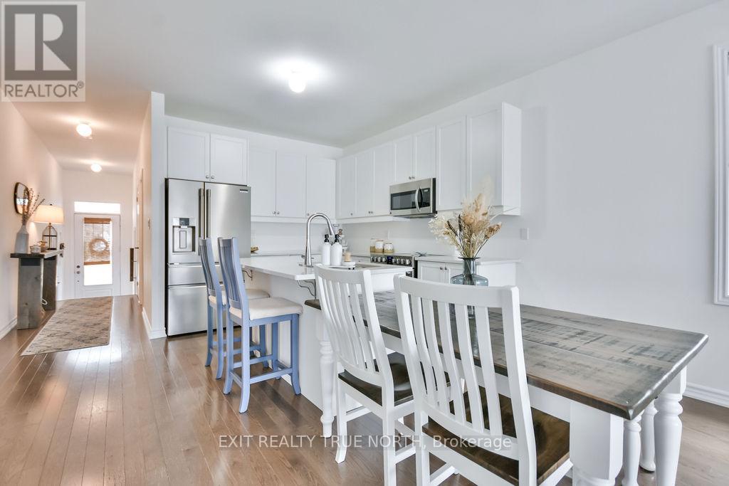 Photo 17 of 592 Bayport Boulevard, Midland ON