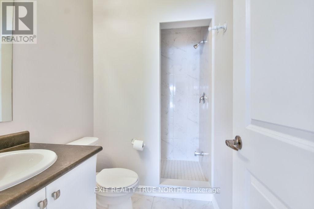 Photo 20 of 592 Bayport Boulevard, Midland ON