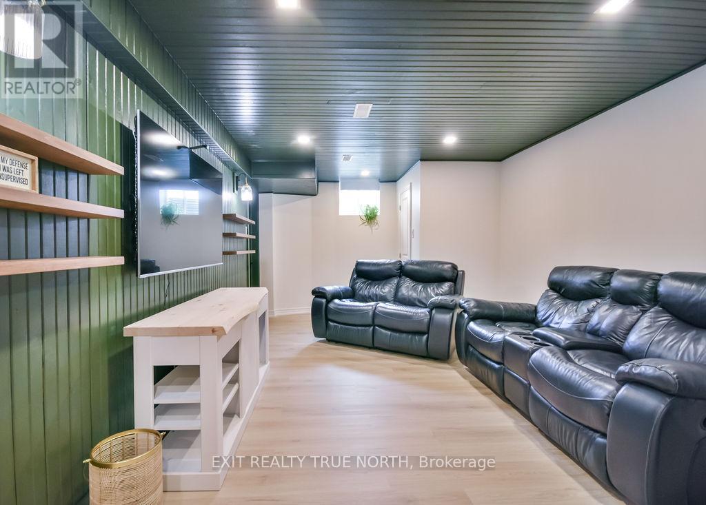 Photo 21 of 592 Bayport Boulevard, Midland ON