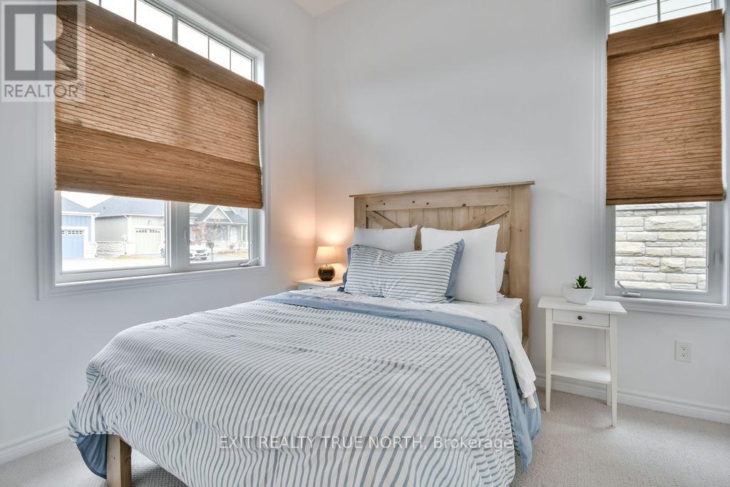 Photo 8 of 592 Bayport Boulevard, Midland ON