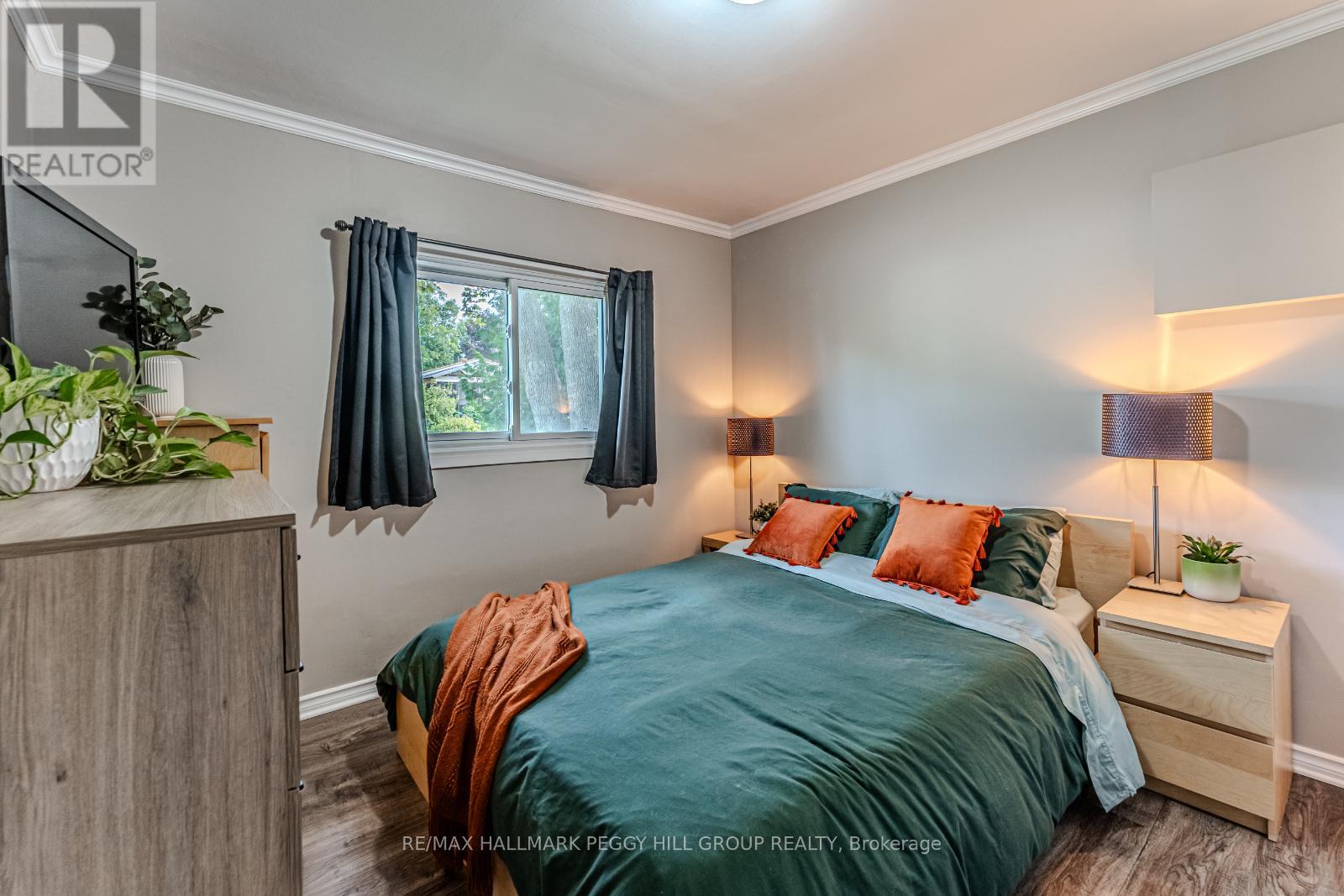 Photo 5 of 730 Quebec Street, Midland ON