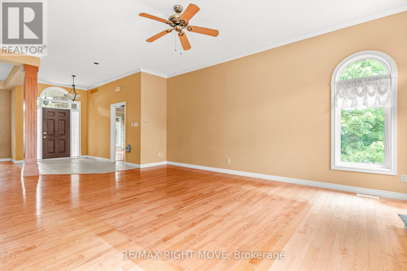 Photo 9 of 3 Thicketwood Place E, Ramara ON