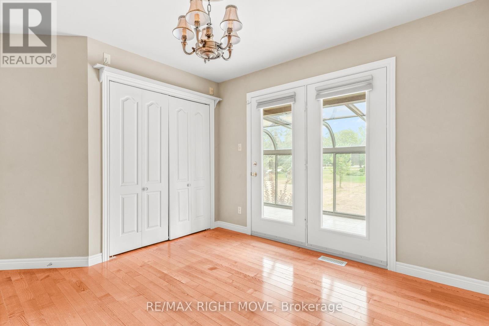 Photo 13 of 3 Thicketwood Place E, Ramara ON