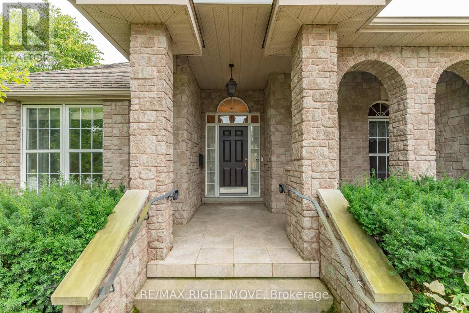Photo 22 of 3 Thicketwood Place E, Ramara ON