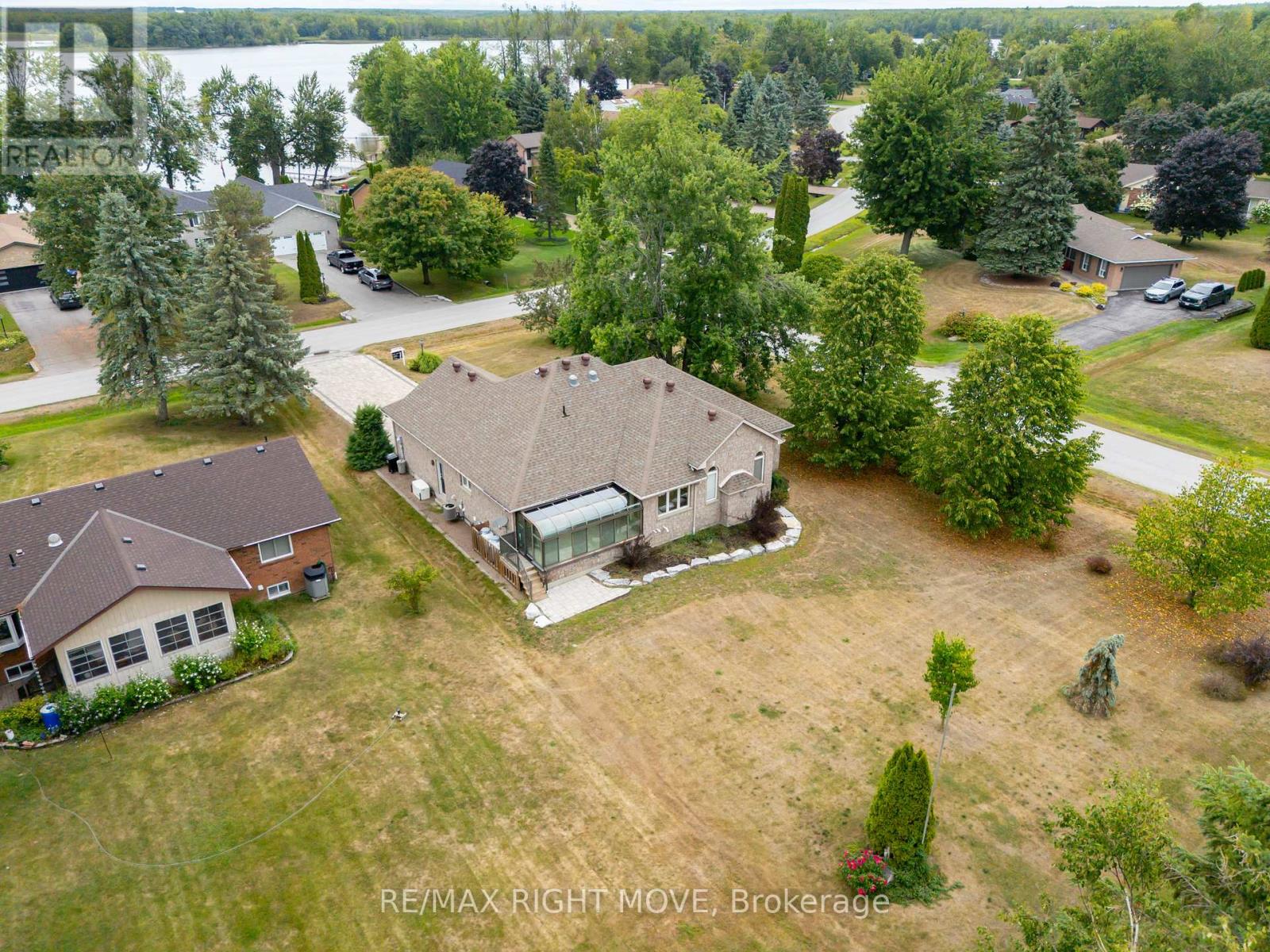 Photo 46 of 3 Thicketwood Place E, Ramara ON