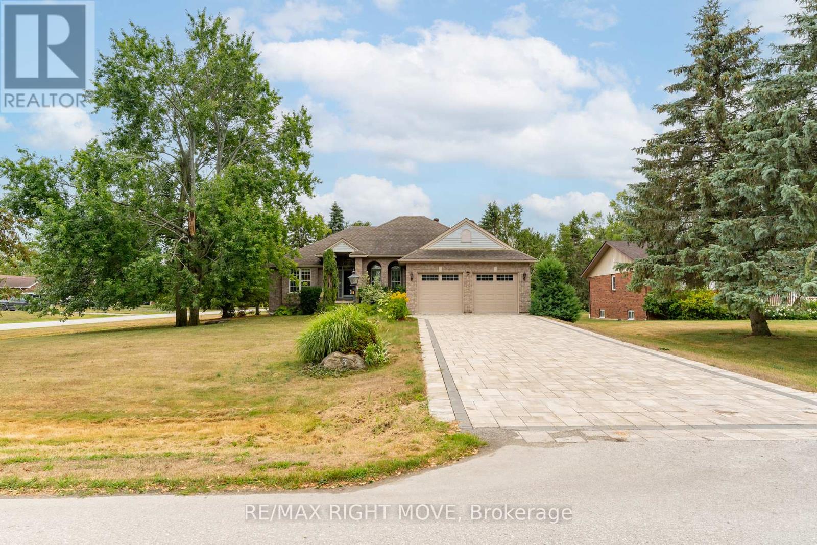 Photo 7 of 3 Thicketwood Place E, Ramara ON