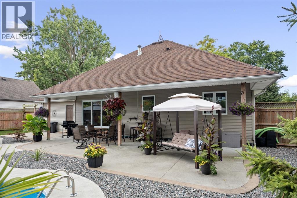 Photo 16 of 68 Willow Beach Road, Amherstburg ON