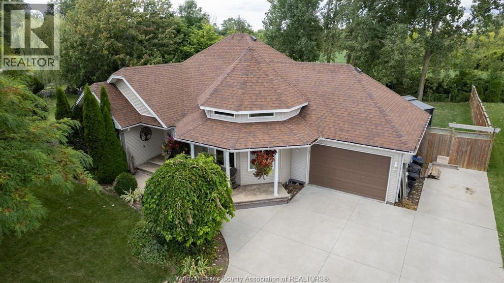 Photo 15 of 68 Willow Beach Road, Amherstburg ON