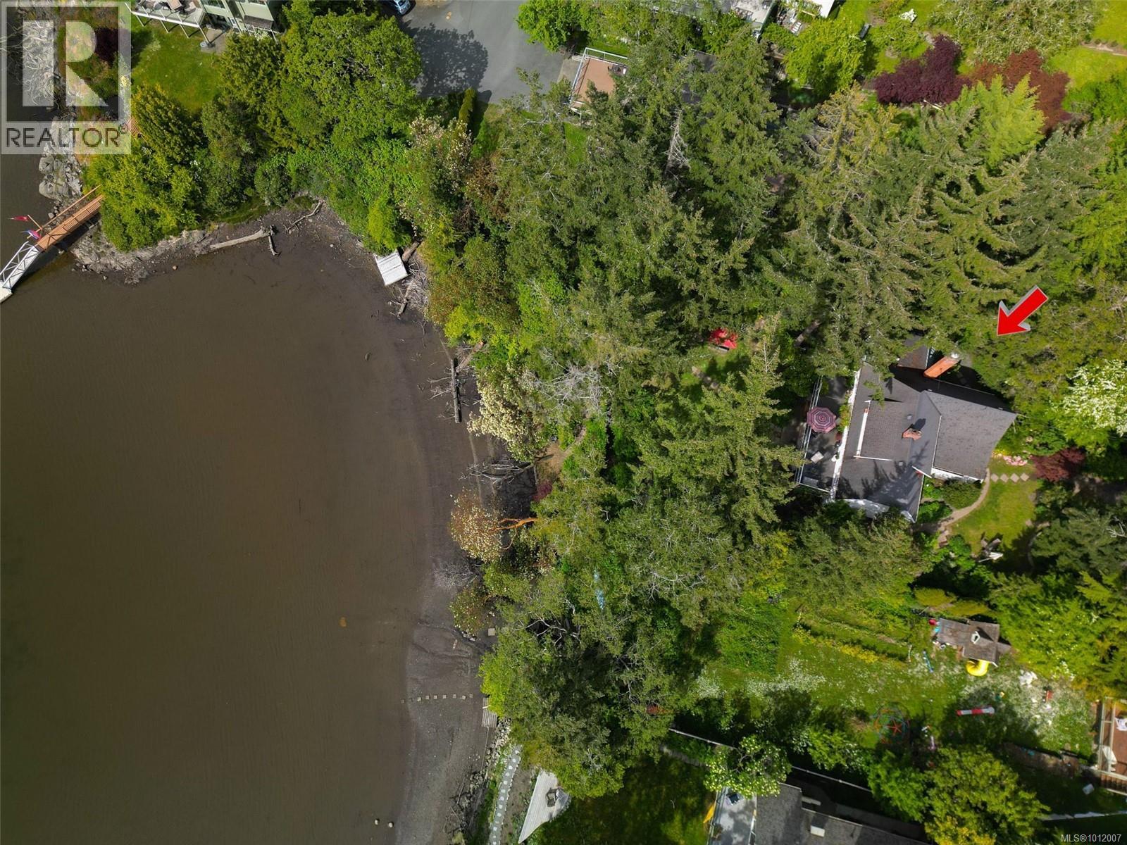 Photo 17 of 3062 Admirals Rd, Saanich BC