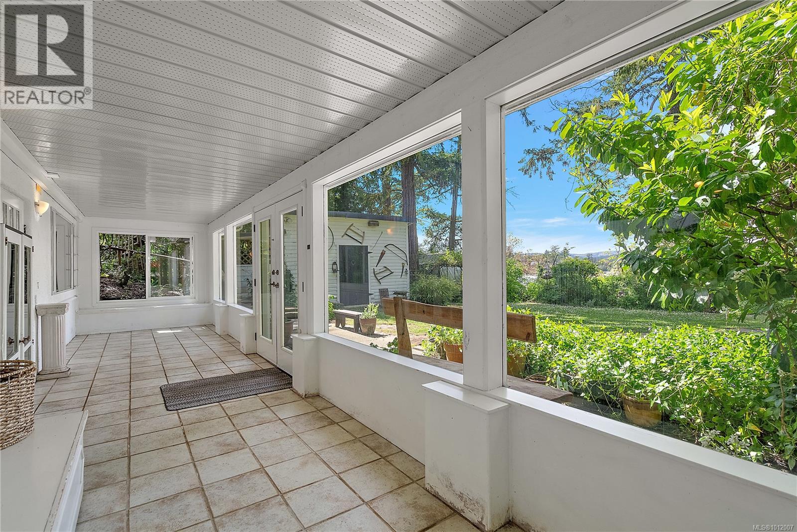 Photo 38 of 3062 Admirals Rd, Saanich BC