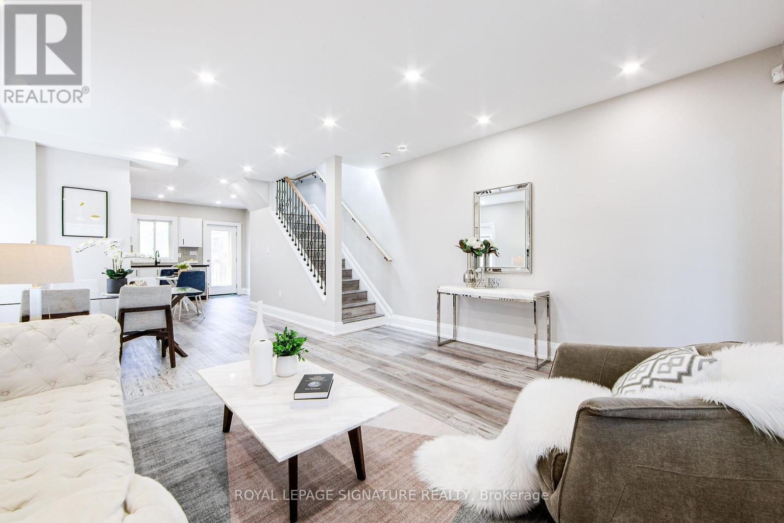 Photo 18 of 19 Schell Avenue, Toronto ON