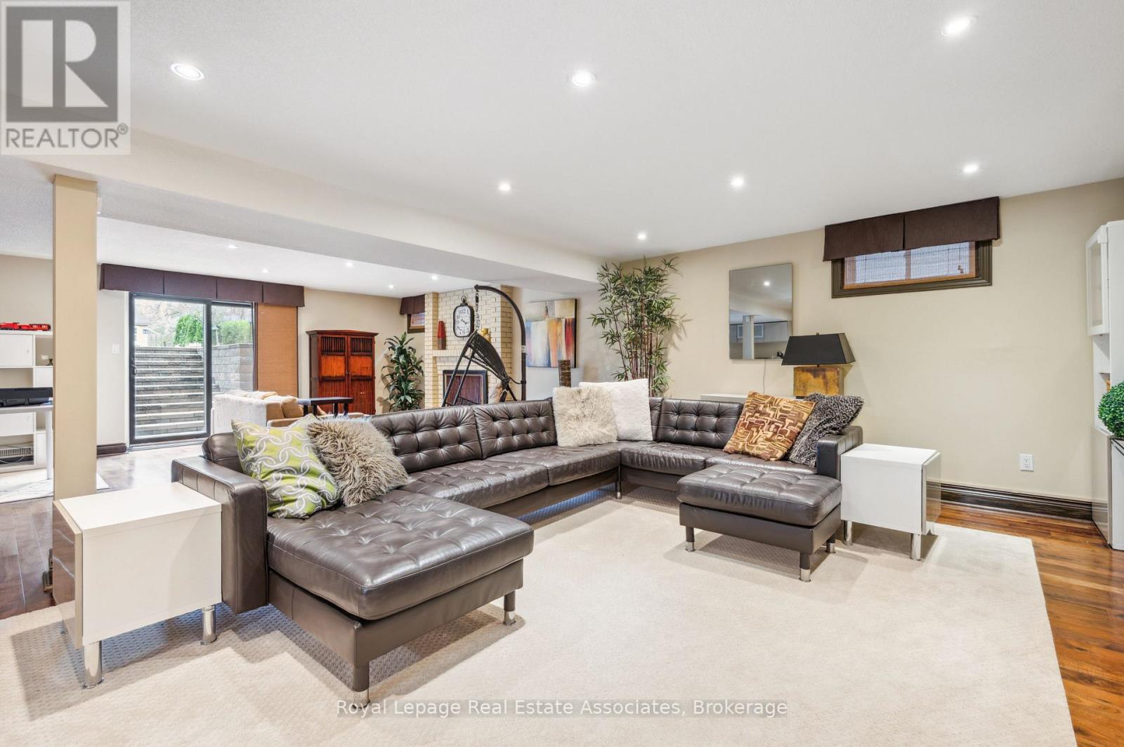 Photo 9 of 1702 Carrington Road, Mississauga ON
