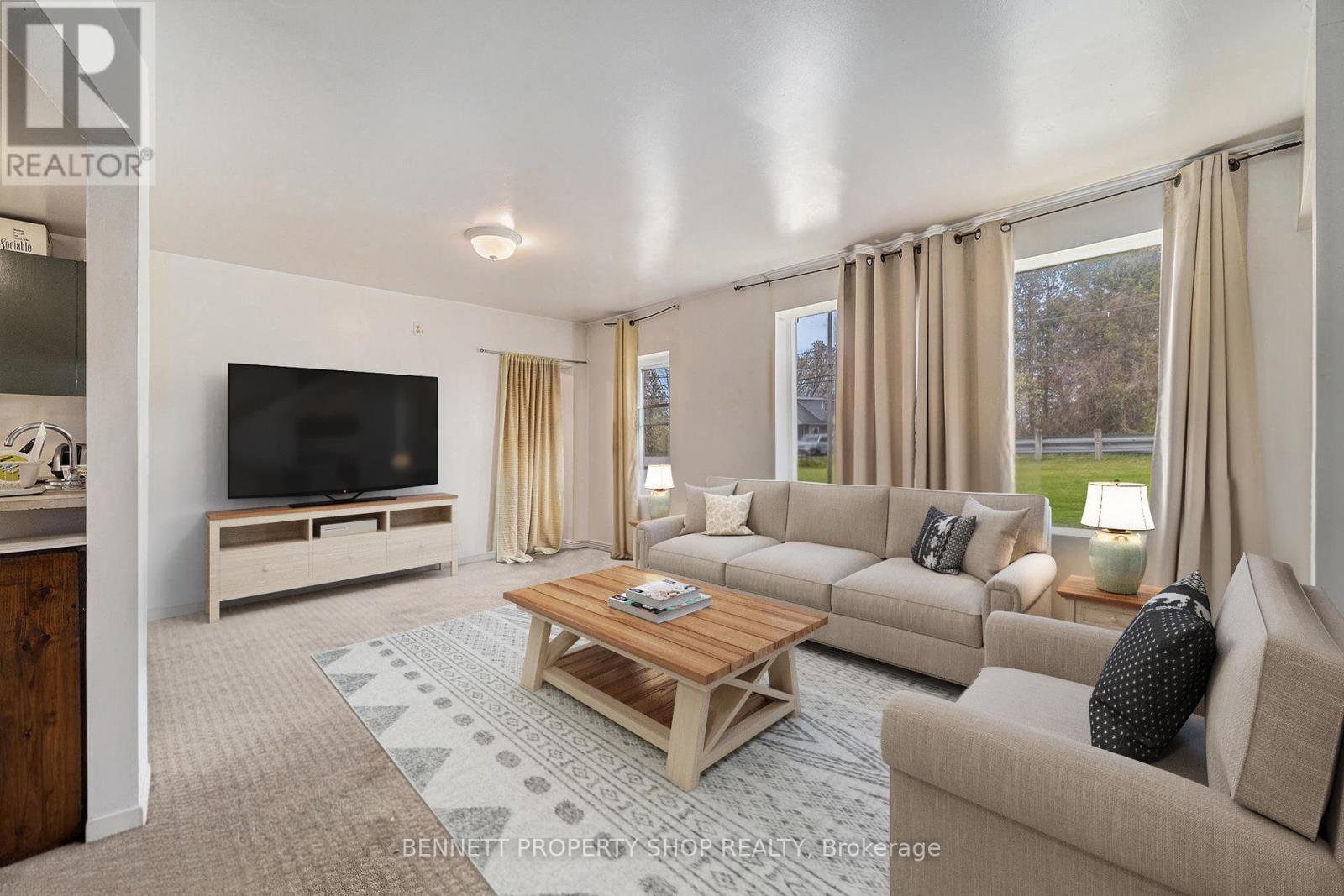 Photo 2 of 6763 Rideau Valley Drive S, Ottawa ON