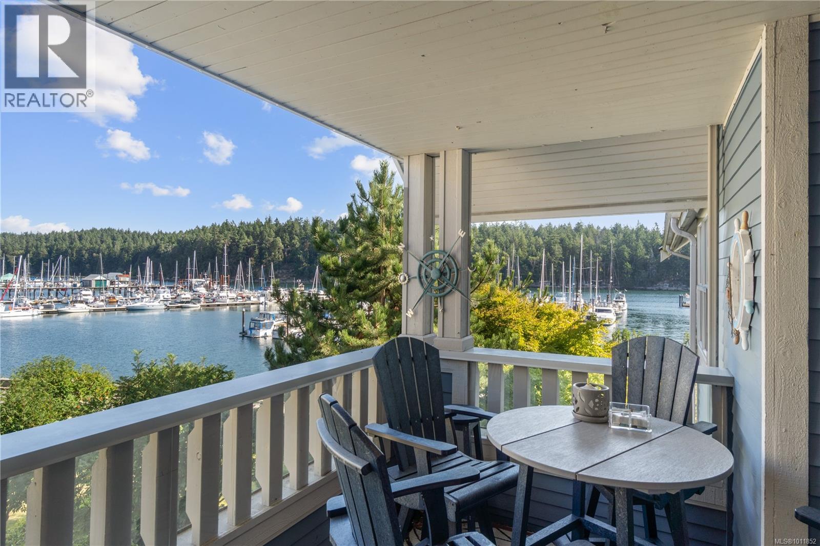 Photo 15 of 305 550 Blue Girl Way, Nanaimo BC