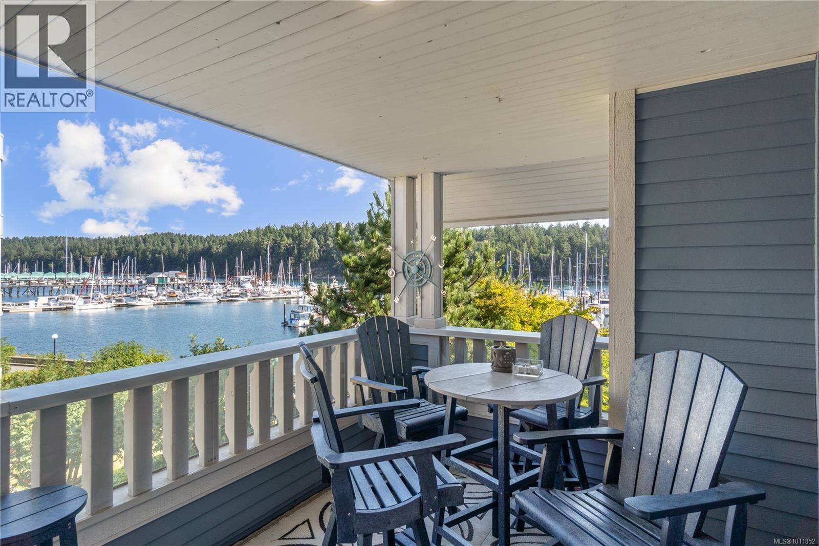 Photo 9 of 305 550 Blue Girl Way, Nanaimo BC