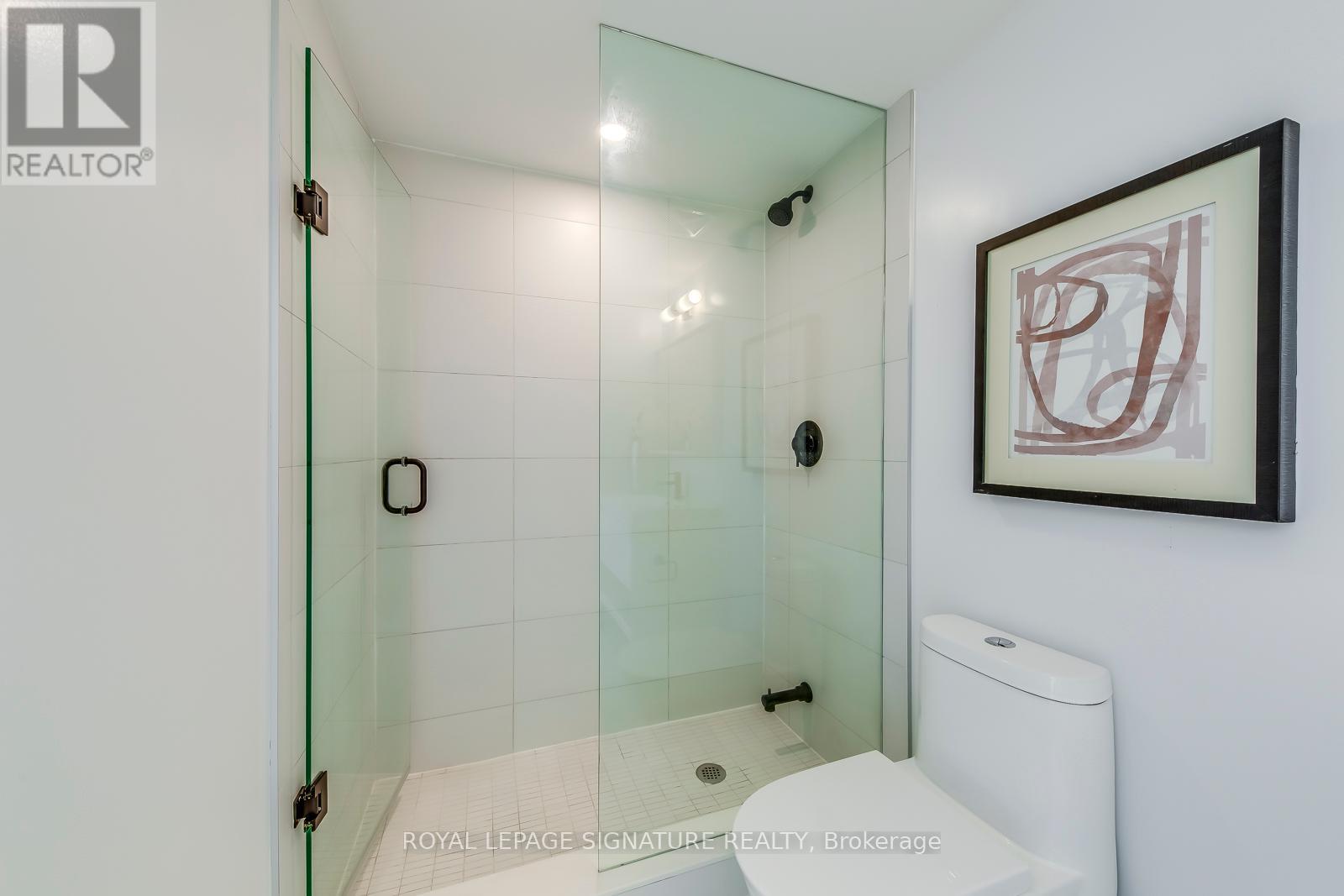 Photo 23 of 1003 2 Augusta Avenue, Toronto ON