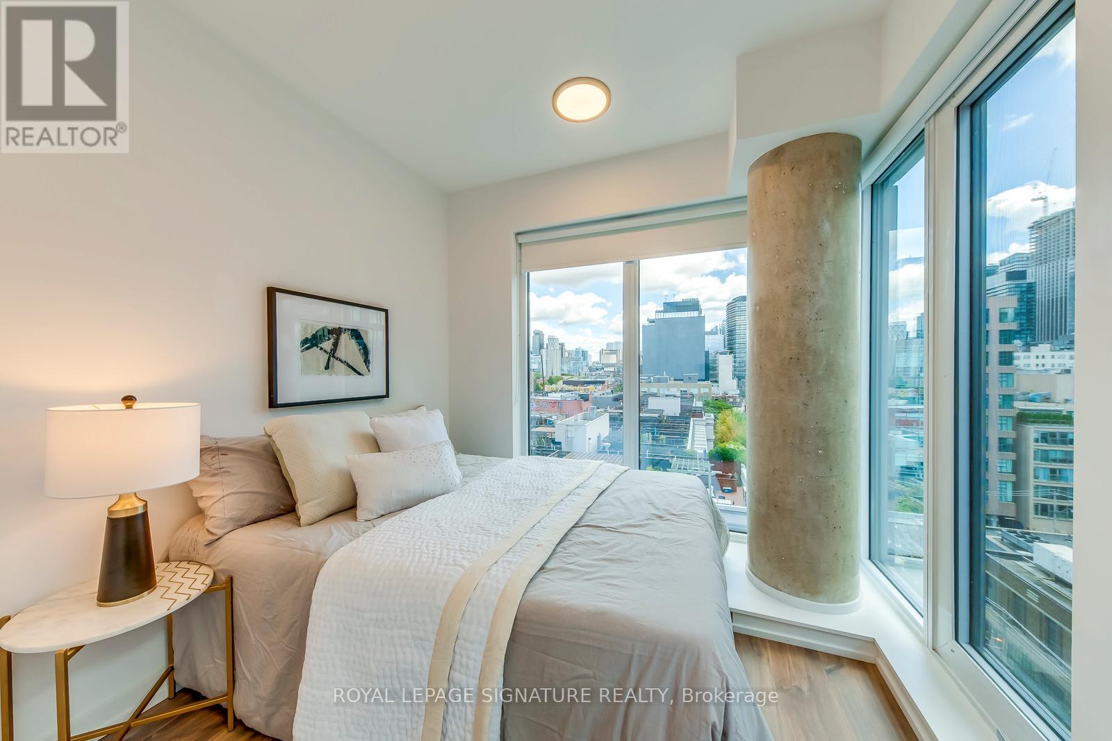 Photo 26 of 1003 2 Augusta Avenue, Toronto ON