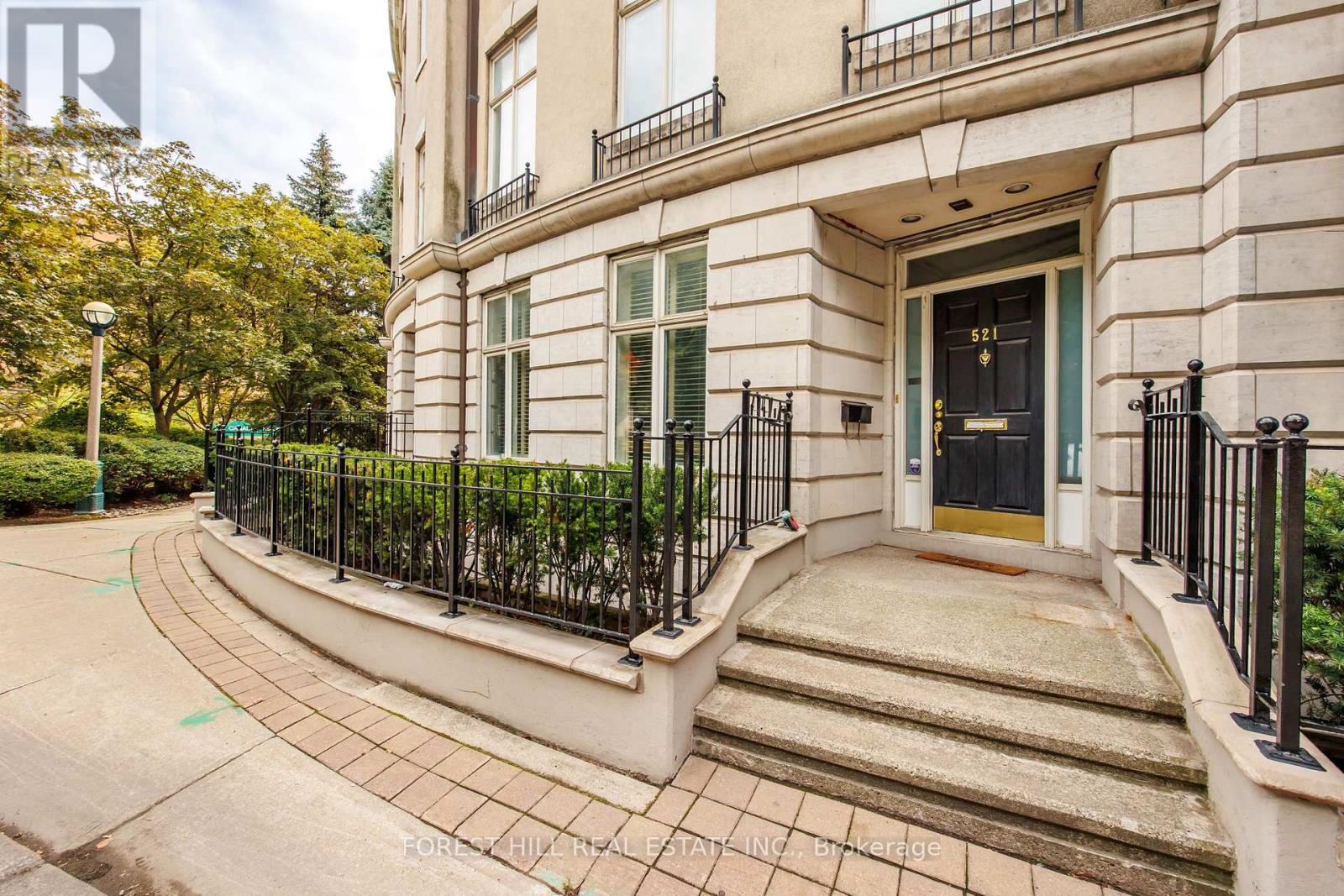 Photo 3 of 521 Davenport Road, Toronto ON