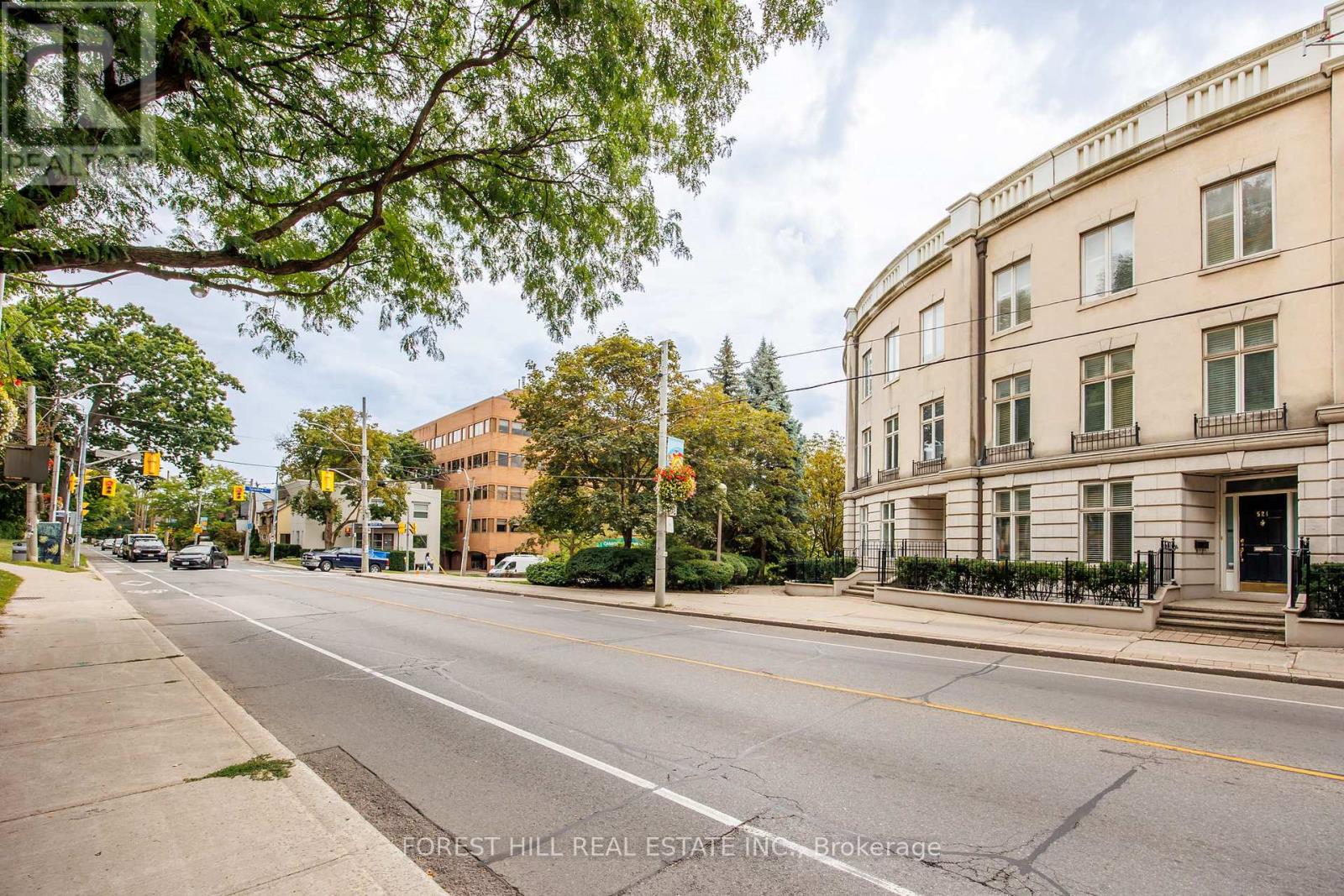 Photo 35 of 521 Davenport Road, Toronto ON
