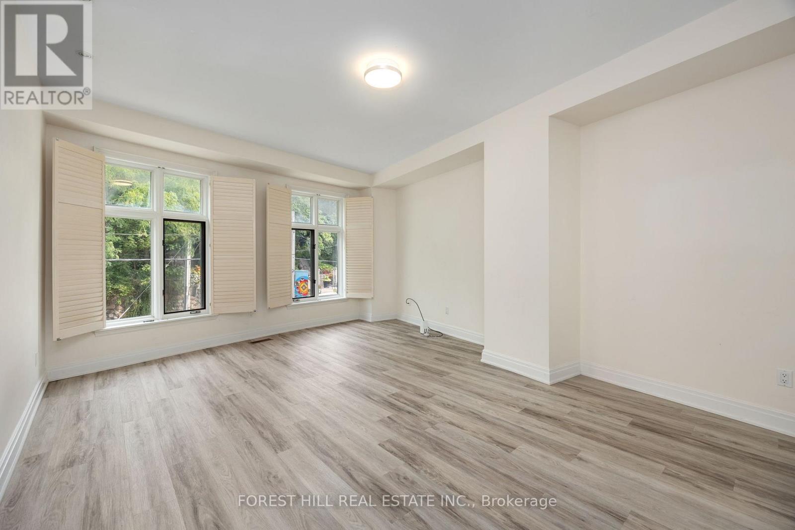 Photo 26 of 521 Davenport Road, Toronto ON