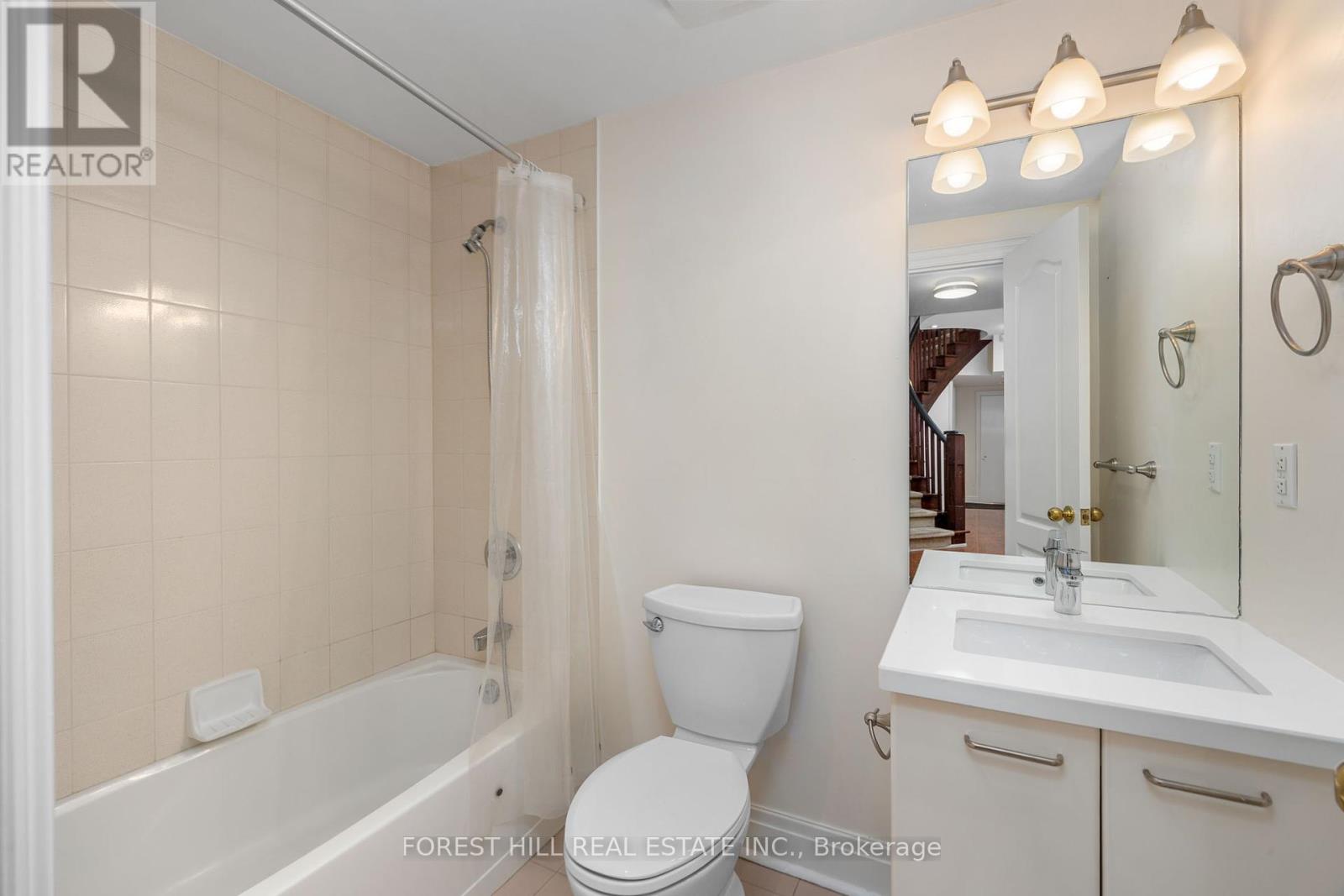 Photo 33 of 521 Davenport Road, Toronto ON